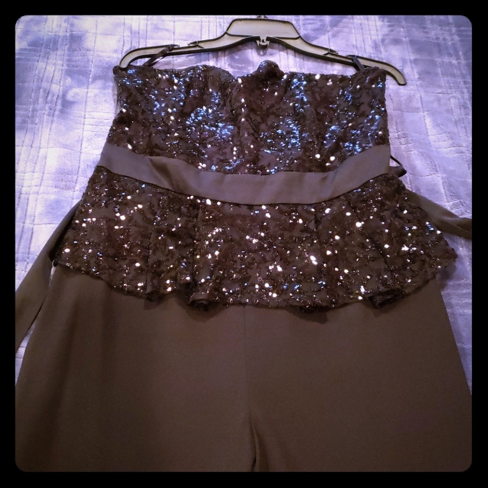 New York and company jumpsuit
